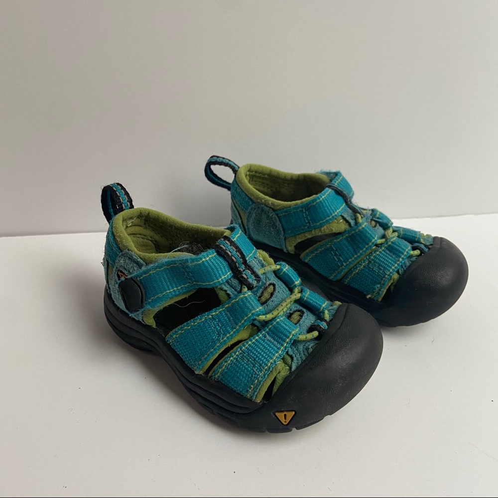 Keen Toddlers Newport H2 Sandal Size 5